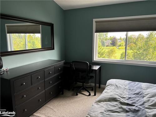 77 Green Briar Drive, Collingwood, ON - Indoor Photo Showing Bedroom