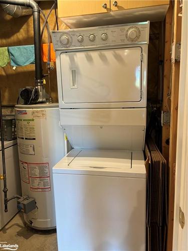 77 Green Briar Drive, Collingwood, ON - Indoor Photo Showing Laundry Room