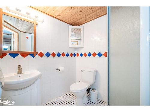 3224 Line 7 N, Oro-Medonte, ON - Indoor Photo Showing Bathroom