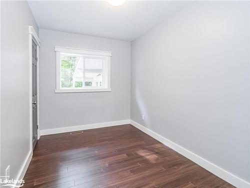 125 Oakwood Drive, Gravenhurst, ON - Indoor Photo Showing Other Room