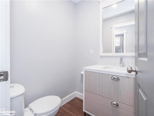 125 Oakwood Drive, Gravenhurst, ON - Indoor Photo Showing Bathroom