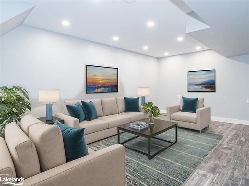 125 Oakwood Drive, Gravenhurst, ON - Indoor Photo Showing Living Room