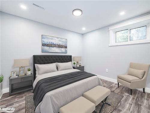 125 Oakwood Drive, Gravenhurst, ON - Indoor Photo Showing Bedroom