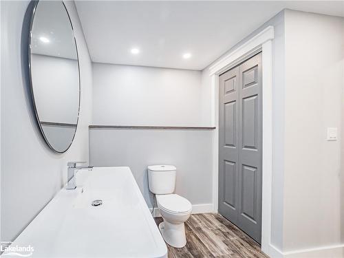 125 Oakwood Drive, Gravenhurst, ON - Indoor Photo Showing Bathroom