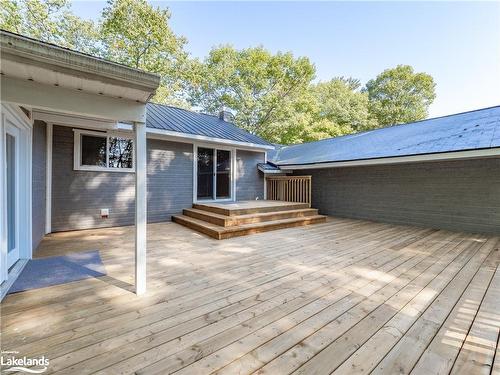 125 Oakwood Drive, Gravenhurst, ON - Outdoor With Deck Patio Veranda With Exterior