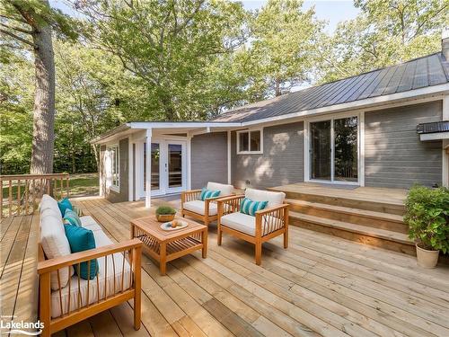 125 Oakwood Drive, Gravenhurst, ON - Outdoor With Deck Patio Veranda With Exterior