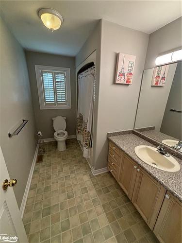 22 Inveraray Court, Bracebridge, ON - Indoor Photo Showing Bathroom