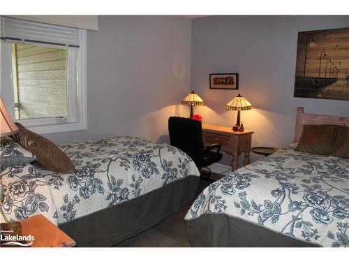 481 Mariners Way, Collingwood, ON - Indoor Photo Showing Bedroom