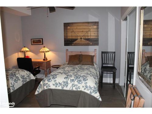 481 Mariners Way, Collingwood, ON - Indoor Photo Showing Bedroom