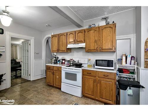 117 13Th Street W, Owen Sound, ON - Indoor Photo Showing Kitchen