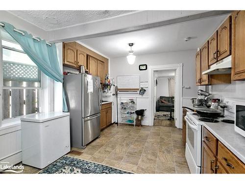 117 13Th Street W, Owen Sound, ON - Indoor Photo Showing Kitchen