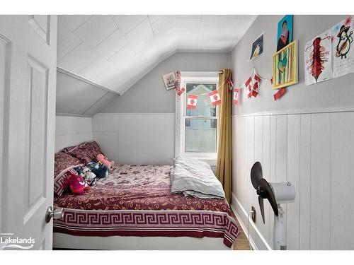 117 13Th Street W, Owen Sound, ON - Indoor Photo Showing Bedroom