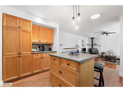 1941 Tiny Beaches Road S, Tiny Twp, ON - Indoor Photo Showing Kitchen