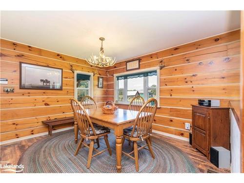 214 North Lancelot Road, Huntsville, ON - Indoor Photo Showing Dining Room