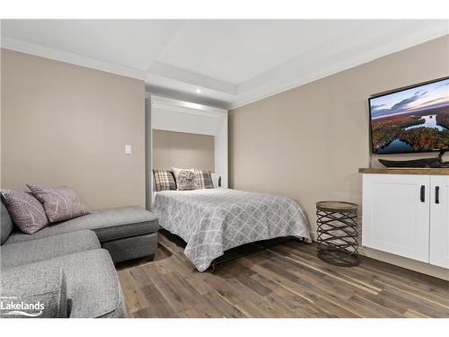 1011 Grandview Hilltop Drive, Huntsville, ON - Indoor Photo Showing Bedroom