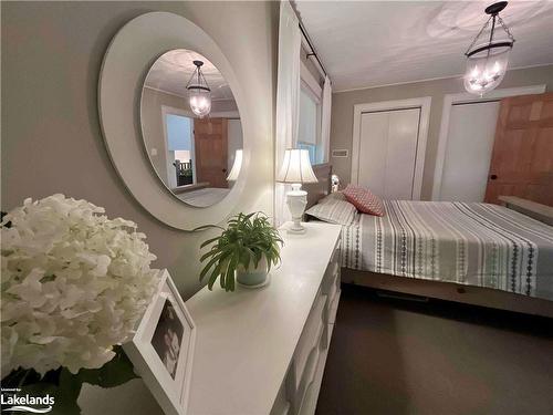 240 West Fox Lake Road, Huntsville, ON - Indoor Photo Showing Bedroom