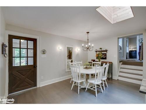 240 West Fox Lake Road, Huntsville, ON - Indoor Photo Showing Dining Room