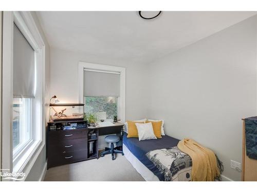 240 West Fox Lake Road, Huntsville, ON - Indoor Photo Showing Bedroom