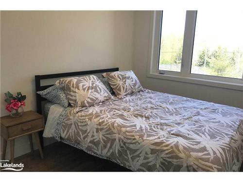 206-10 Beckwith Lane, The Blue Mountains, ON - Indoor Photo Showing Bedroom