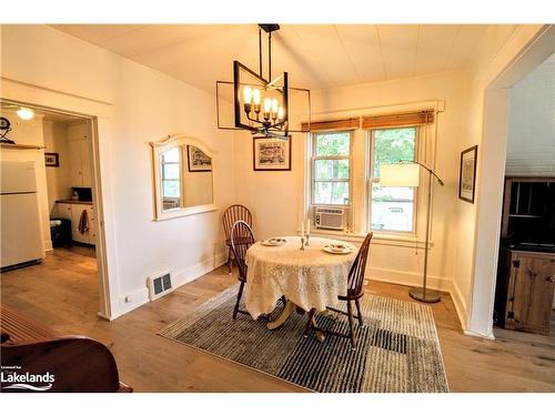 67 Centre Street S, Huntsville, ON - Indoor Photo Showing Dining Room