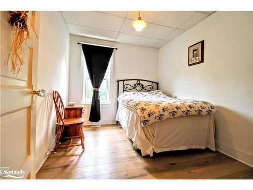 67 Centre Street S, Huntsville, ON - Indoor Photo Showing Bedroom