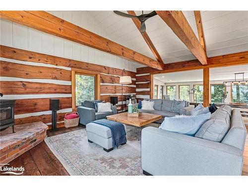 116 Lakeshore Road E, The Blue Mountains, ON - Indoor Photo Showing Living Room