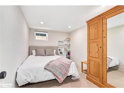 116 Lakeshore Road E, The Blue Mountains, ON - Indoor Photo Showing Bedroom