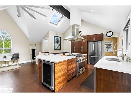 147 Carmichael Crescent, The Blue Mountains, ON - Indoor Photo Showing Kitchen With Stainless Steel Kitchen With Double Sink With Upgraded Kitchen