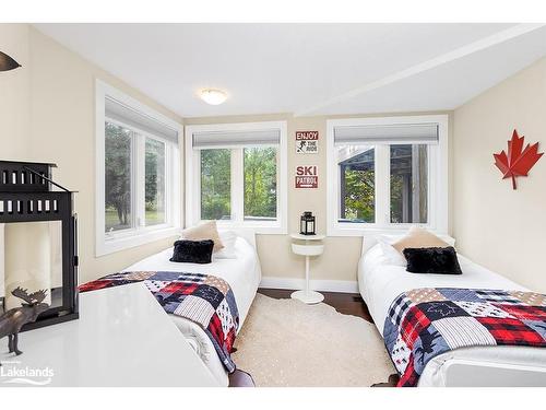 147 Carmichael Crescent, The Blue Mountains, ON - Indoor Photo Showing Bedroom