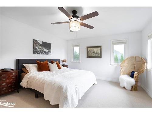 9840 Beachwood Road, Collingwood, ON - Indoor Photo Showing Bedroom