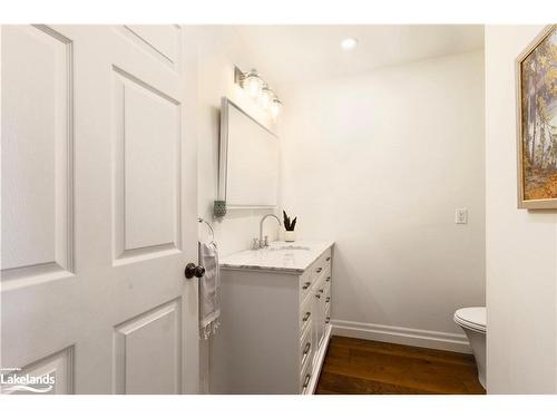 9840 Beachwood Road, Collingwood, ON - Indoor Photo Showing Bathroom