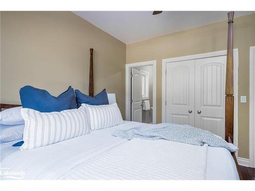 156 Queen'S Bush Road, Meaford Municipality, ON - Indoor Photo Showing Bedroom