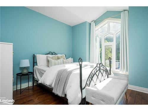 156 Queen'S Bush Road, Meaford Municipality, ON - Indoor Photo Showing Bedroom