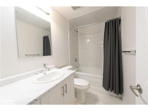 14 Lisbon Court, Wasaga Beach, ON - Indoor Photo Showing Bathroom