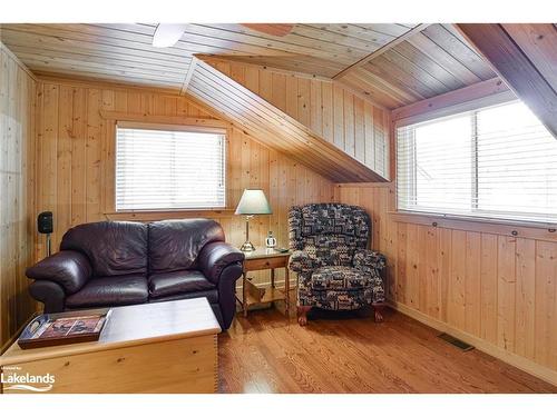 1159 Island Park Rd, Port Carling, ON - Indoor Photo Showing Living Room