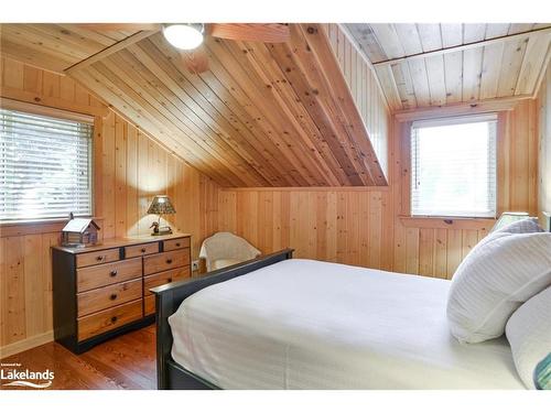 1159 Island Park Rd, Port Carling, ON - Indoor Photo Showing Bedroom