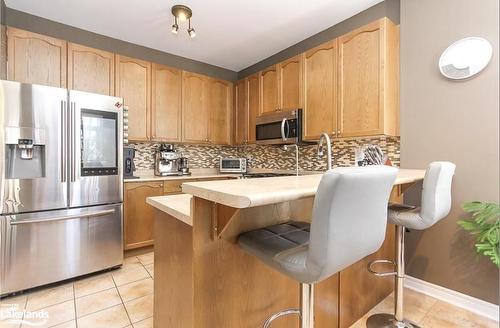 7 Sparrow Lane, Wasaga Beach, ON - Indoor Photo Showing Kitchen