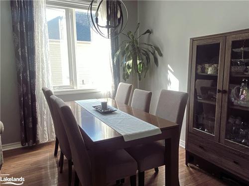 7 Sparrow Lane, Wasaga Beach, ON - Indoor Photo Showing Dining Room