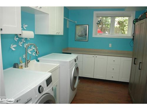 7 Sparrow Lane, Wasaga Beach, ON - Indoor Photo Showing Laundry Room