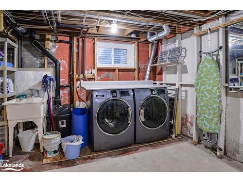 35 Cora Street E, Huntsville, ON - Indoor Photo Showing Laundry Room