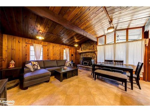 76 29Th Street N, Wasaga Beach, ON - Indoor With Fireplace