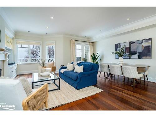 504-40 Trott Boulevard, Collingwood, ON - Indoor Photo Showing Living Room