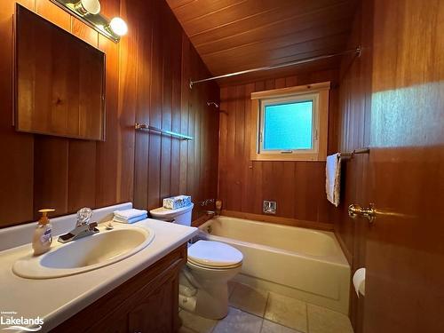 125 Woodland Park Road, The Blue Mountains, ON - Indoor Photo Showing Bathroom