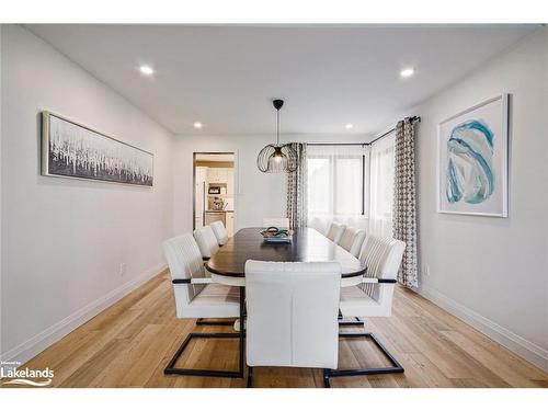 16 Trails End, Collingwood, ON - Indoor Photo Showing Dining Room