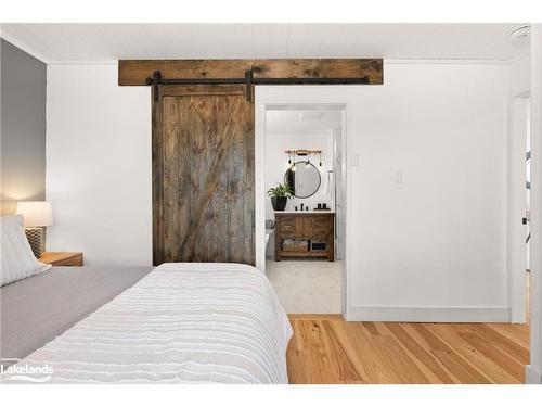 1125 Maplehurst Drive, Huntsville, ON - Indoor Photo Showing Bedroom