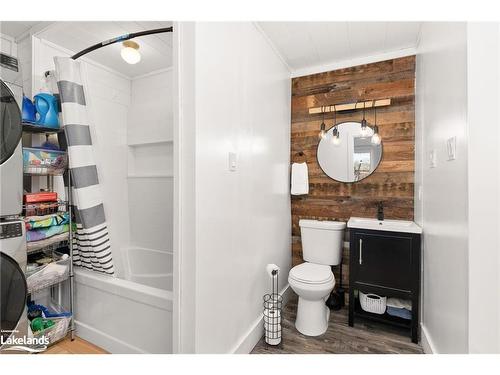 1125 Maplehurst Drive, Huntsville, ON - Indoor Photo Showing Bathroom