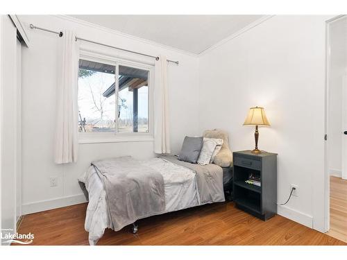 1125 Maplehurst Drive, Huntsville, ON - Indoor Photo Showing Bedroom