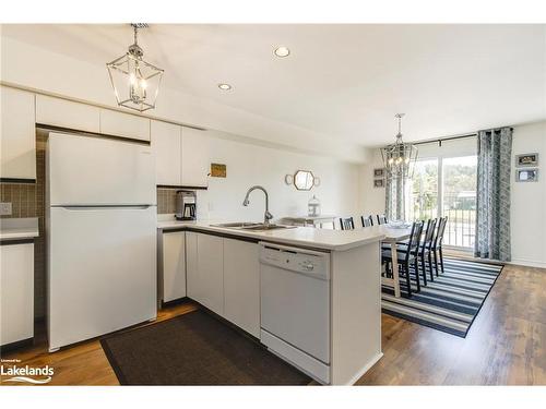 8-1064 Tiny Beaches Road S, Tiny, ON - Indoor Photo Showing Kitchen