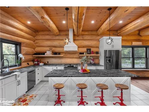 44 North Waseosa Lake Road, Huntsville, ON - Indoor Photo Showing Kitchen With Double Sink