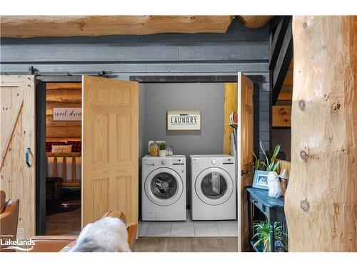 44 North Waseosa Lake Road, Huntsville, ON - Indoor Photo Showing Laundry Room